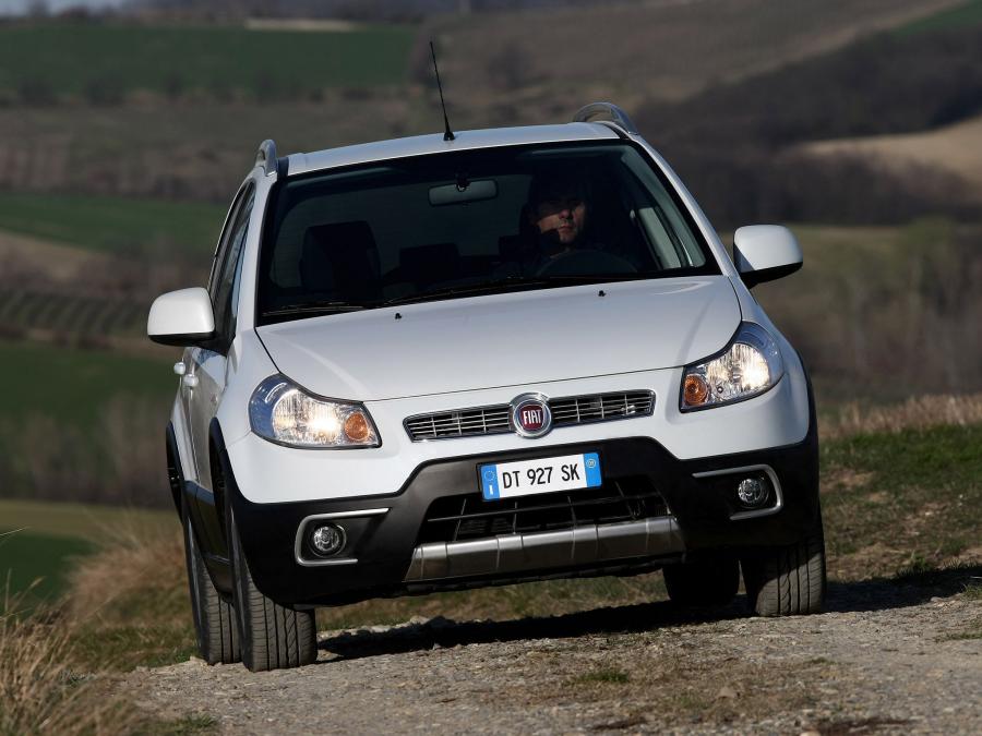  Fiat Sedici 2009 года  (фото 16 из 30)